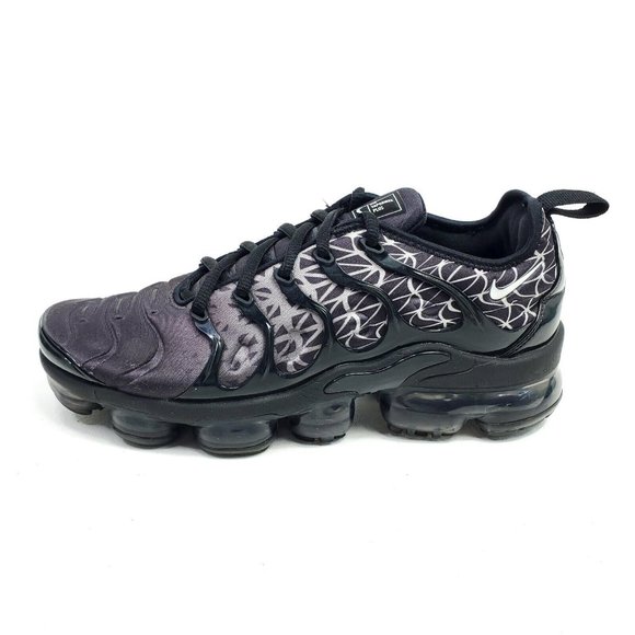size 7 nike air vapormax plus shoes